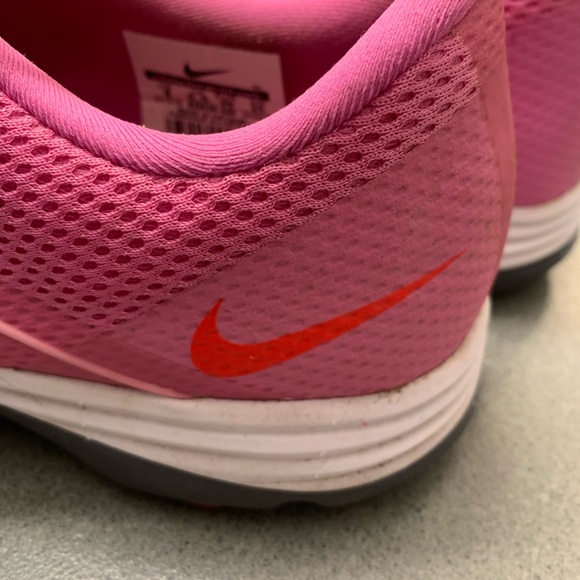Ladies Nike golf shoes 👟 - Picture 4 of 6
